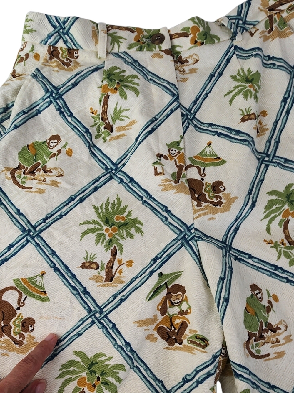 J. McLaughlin Vintage Monkey & Palm Tree Bamboo Trellis High Waist Shorts Sz 8 - Picture 9 of 10